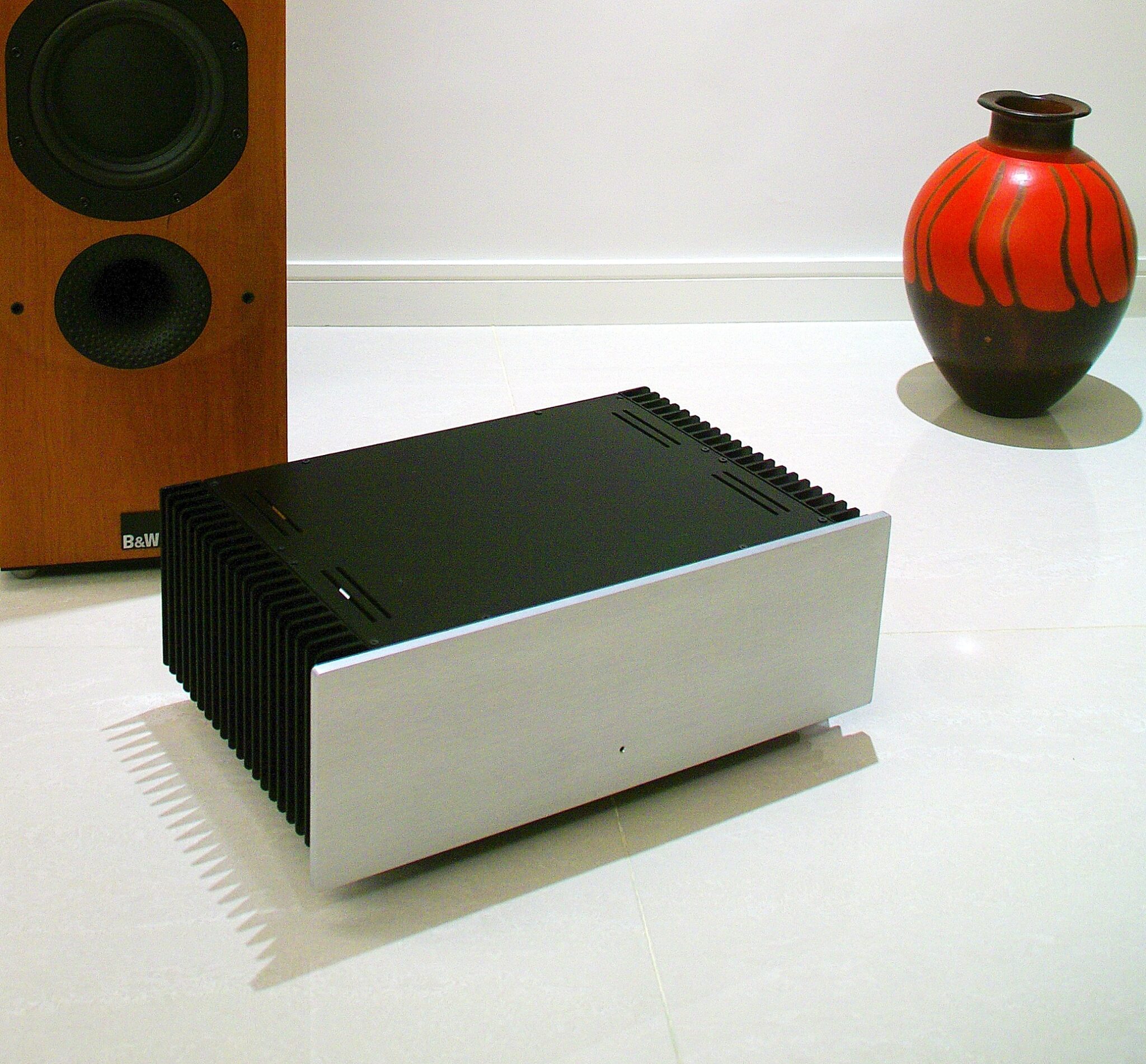 Hifisonix nxAmplifier A High Performance 100 W Class AB Current